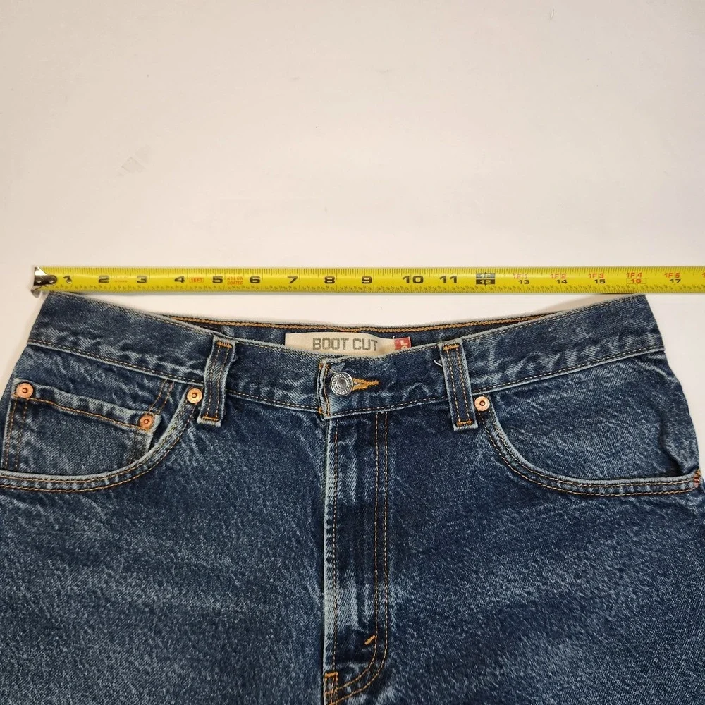Levi's 517 Boot Cut Jeans Tag 33x32 Fits 32x31 Medium Wash Cotton 2009 Mexico